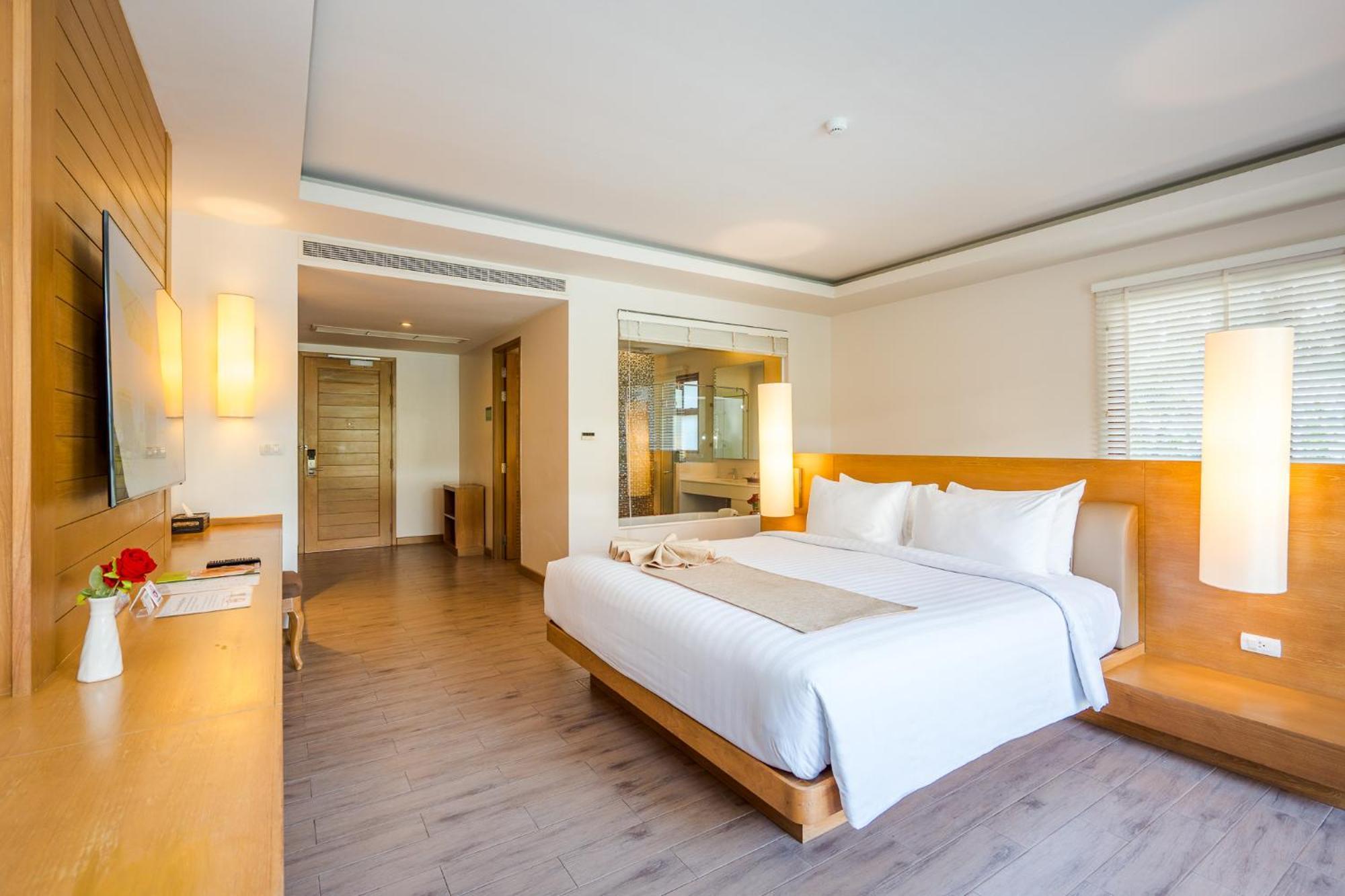 Ayrest Hua Hin Hotel Exterior photo