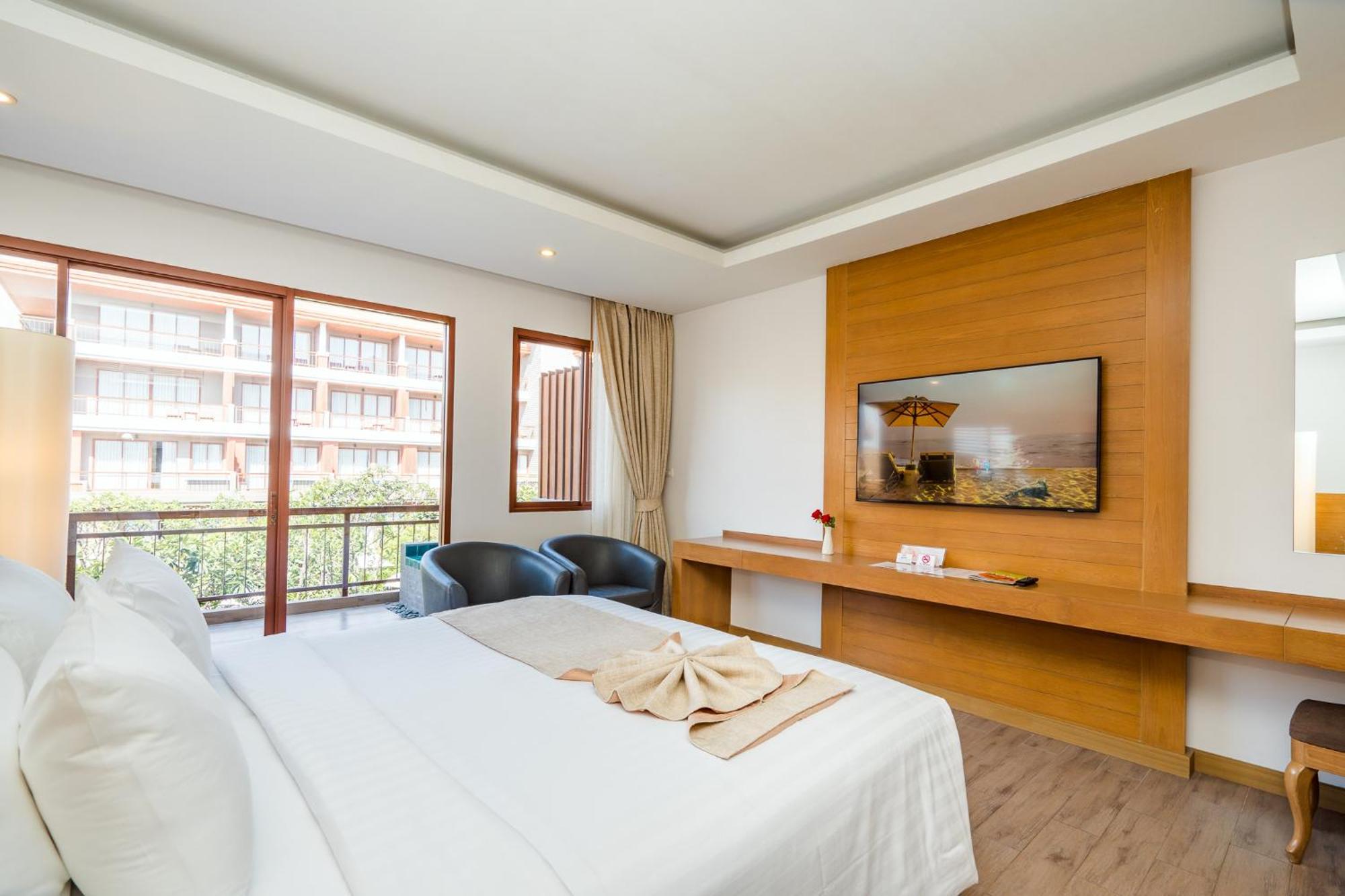 Ayrest Hua Hin Hotel Exterior photo