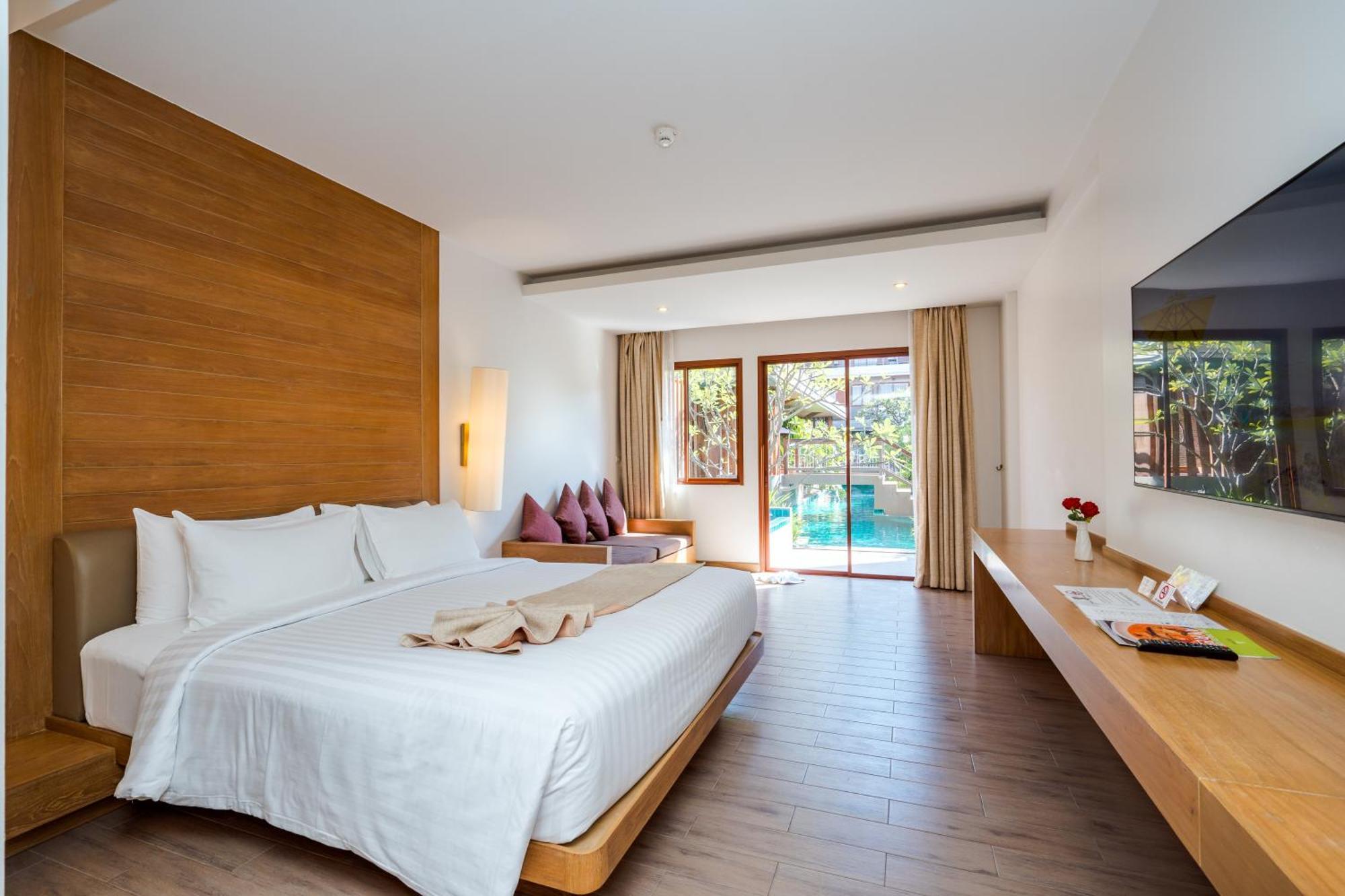Ayrest Hua Hin Hotel Exterior photo