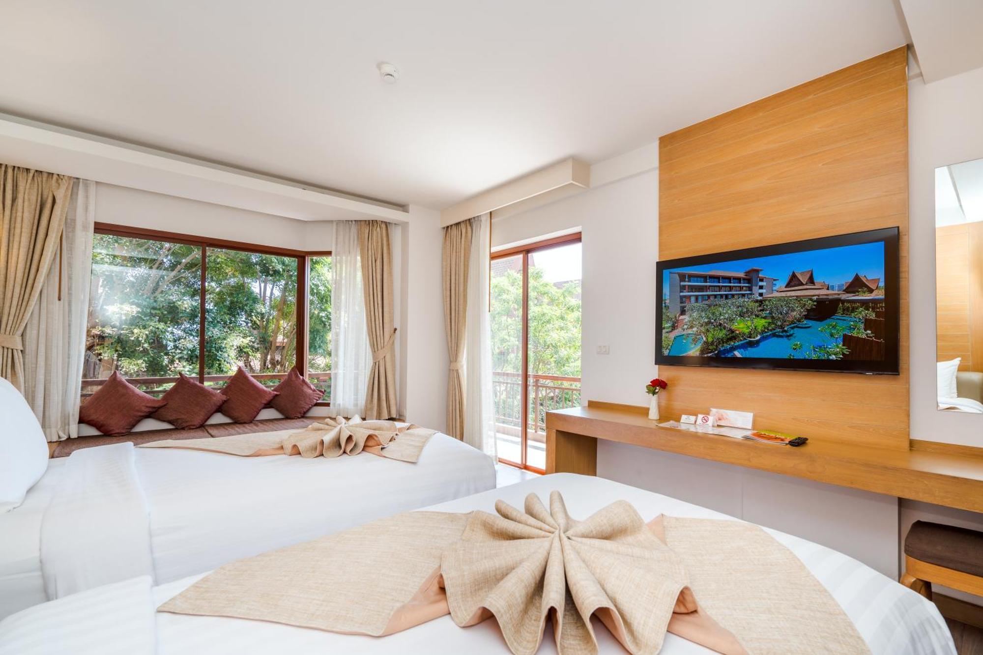 Ayrest Hua Hin Hotel Exterior photo